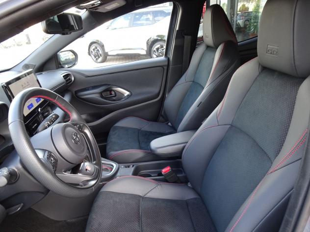 Toyota Yaris Hybrid 130 GR SPORT - Foto 8