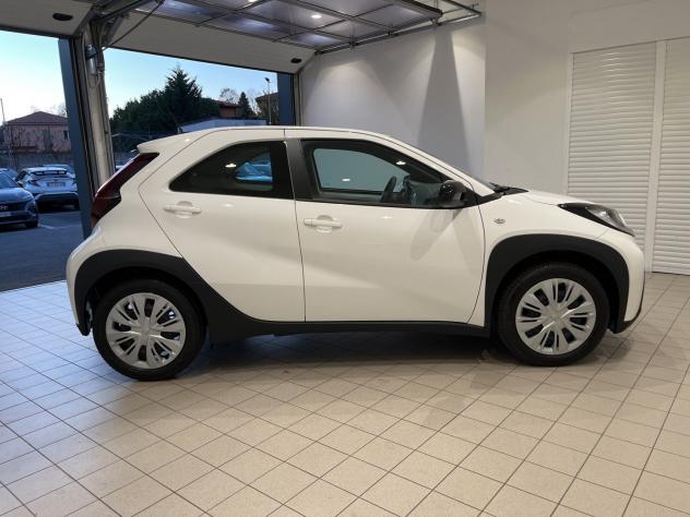Toyota Aygo X 1.0B (72 CV) Active - Foto 6