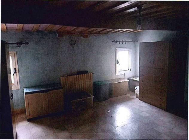 Immobile in asta di 190 m² con più di 5 locali e box auto in vendita a Castelmassa - Foto 3