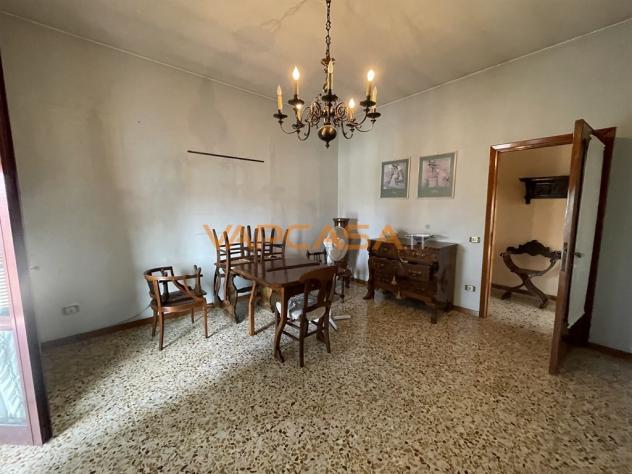AMPIO TRILOCALE IN CENTRO PAESE - Foto 19