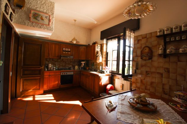 VILLA SINGOLA CON GIARDINO E BOX QUADRUPLO SEGRATE / VILLAGGIO AMBROSIANO - Foto 8