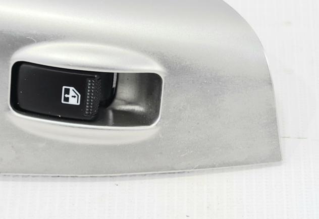 PULSANTIERA POSTERIORE DESTRA KIA Sportage Serie 483525-1110 (0410) - Foto 3