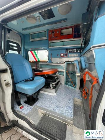 RENAULT TRAFIC AMBULANZA (LIM) VP - Foto 7
