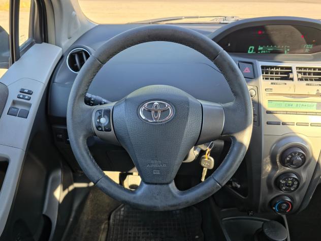 Toyota Yaris 1.4 D-4D DPF 5 porte CV-90 E4 Manuale NEO 2009 - Foto 8