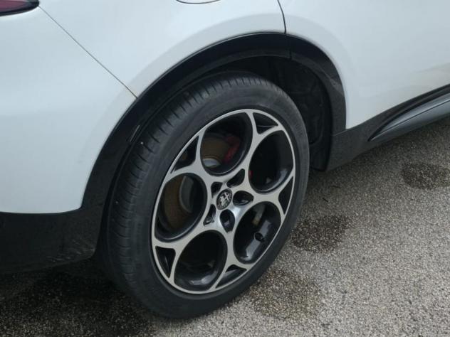 Alfa Romeo Tonale 1.5 130 CV MHEV TCT7 Veloce - Foto 4