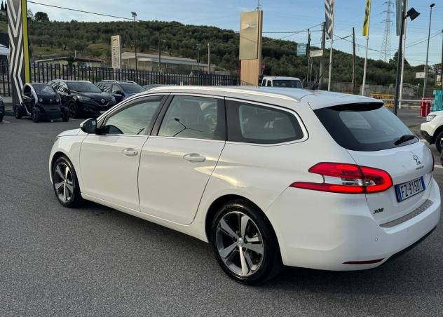 Peugeot 308 PureTech Turbo 130 S&S SW Allure - Foto 6