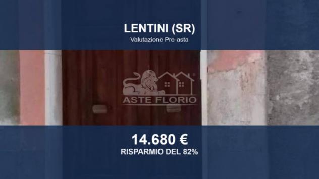 Immobile in asta di 150 m², box auto in vendita a Lentini