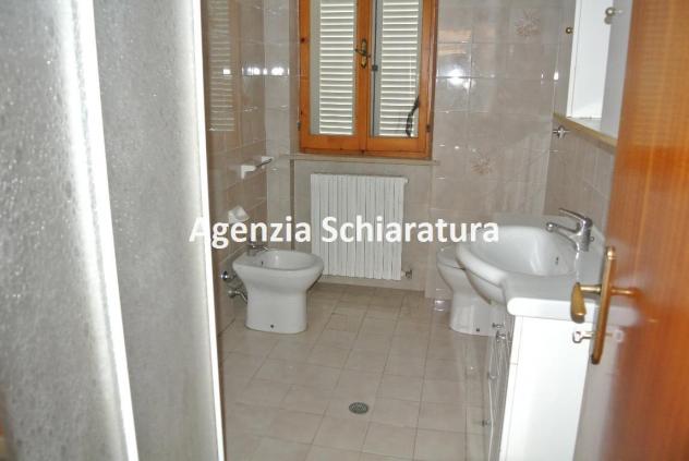 VICINANZE BORGO MASSANO VENDESI CASA SINGOLA CON DUE UNITA' IMMOBILIARI E UN'ETTARO DI TERRENO - Foto 10