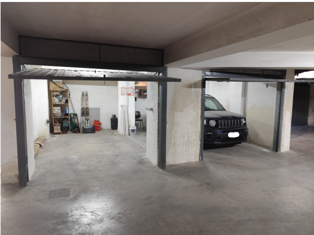 Appartamento 4 vani con garage zona semi centrale - Foto 10