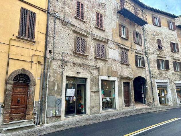 C2890SP - Negozio a Perugia - Centro storico