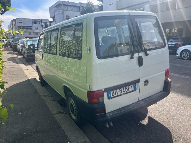 Volkswagen Transporter 2.5 TDI/88CV 9 posti autovettura - Foto 4