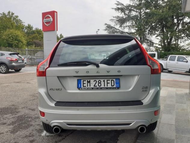 Volvo XC60 D5 AWD Geartronic R-design KM CERTIFIC-GARANZIA - Foto 5