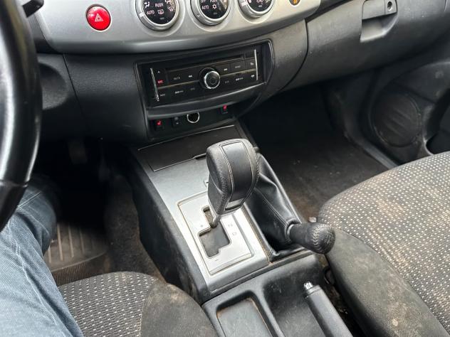 Mitsubishi L200 2.5 DI-D/178CV DC Intense Plus DPF - Foto 10