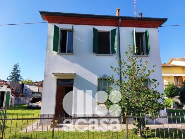 CASETTA INDIPENDENTE CON AMPIO GIARDINO