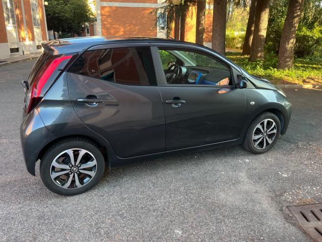 Toyota Aygo 1.0 VVT-i 69 CV 5 porte x-play TSS - Foto 4