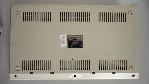 Case Commodore 64C (SOLO PLASTICHE) per ricambi - Foto 3