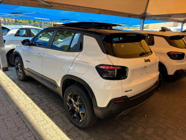 Jeep Avenger 4xe Hybrid 1.2 Turbo 145 CV MHEV 4xe Upland+Tetto+P.Winter. - Foto 2