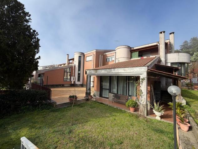 Palazzo / Edificio in vendita a Capena