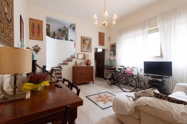 VILLA A SCHIERA di 5 vani e di 150 mq (VIAREGGIO) rif. 1003 - Foto 6