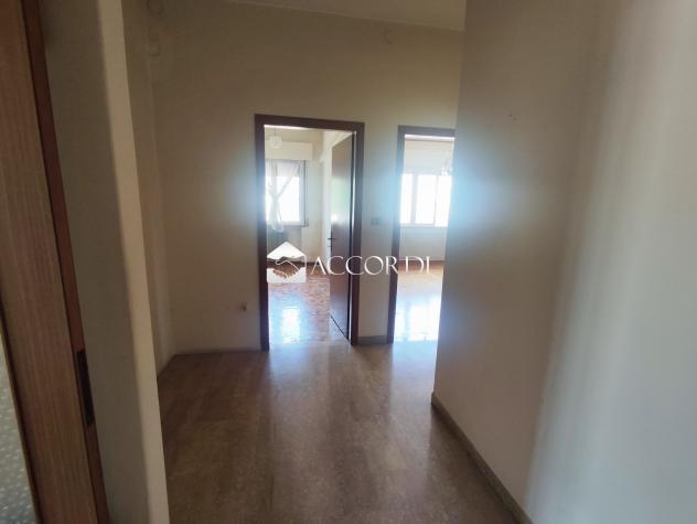 CASA INDIPENDENTE di 6 vani e di 300 mq (VITTORIO VENETO) rif. SM60 - Foto 10