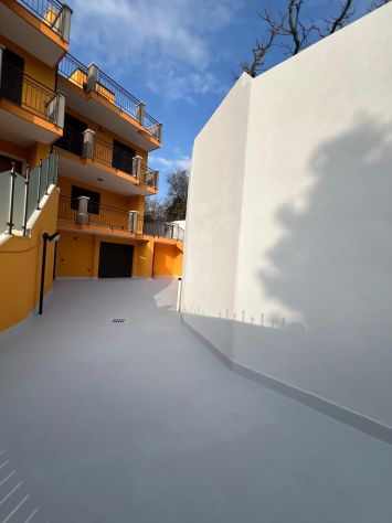 VILLA A SCHIERA CAPOFILA