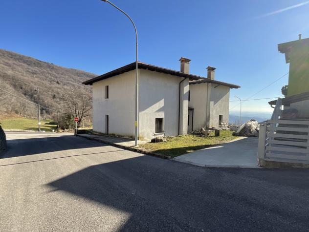 Porzione di casa in vendita a Torreano