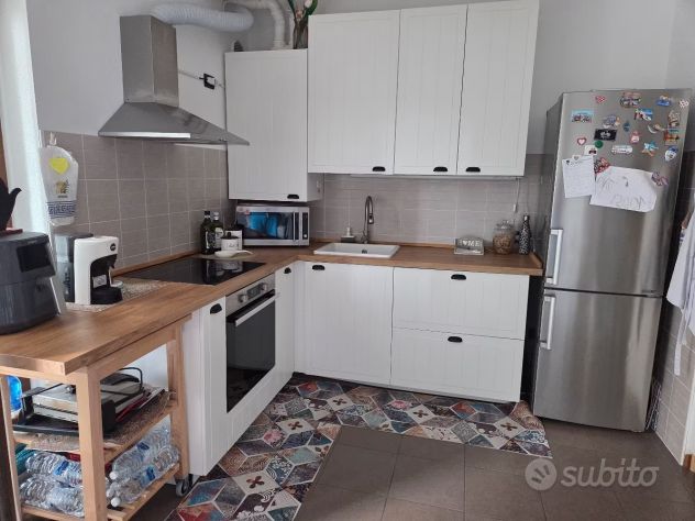 CUCINA COMPLETA DI ELETTRODOMESTICI