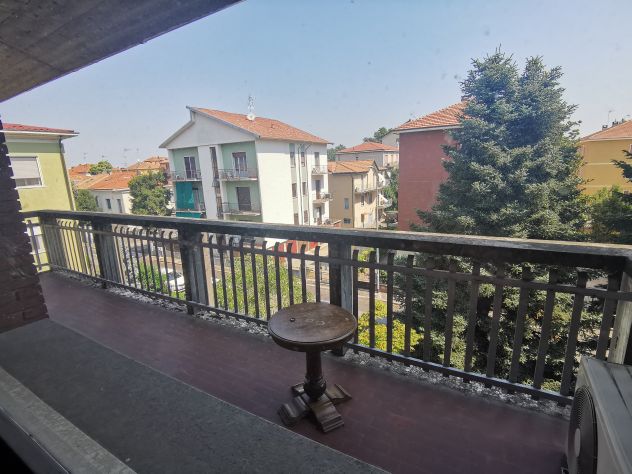 Stanza doppia mq 30 signorile Pavia adiacenze centro