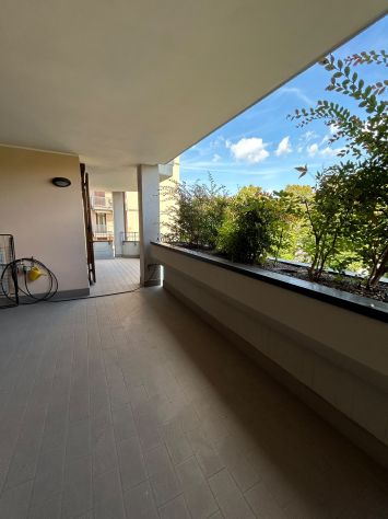 Lussuoso bilocale con garage e cantina lib. subito - Foto 10