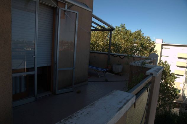 Rimini, disponibile periodo estivo attico con terrazzo - Foto 3