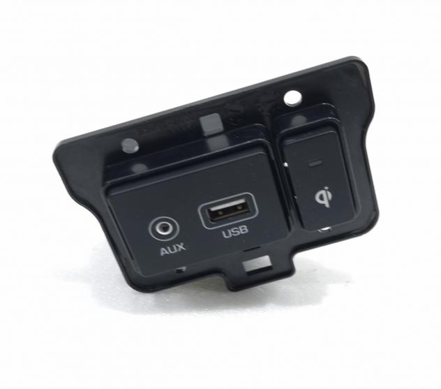 PRESA AUX/USB HYUNDAI Kona Serie 96120-J9500 (17)