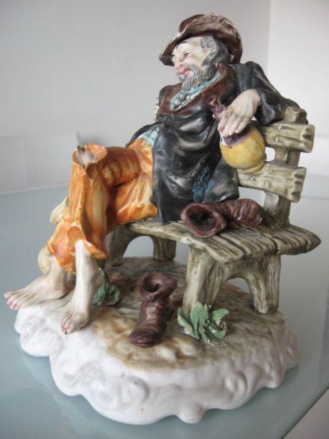 CAPODIMONTE ANZIANO CON FIASCO ORIGINALE!!!!! PERFETTO!!!!! - Foto 2