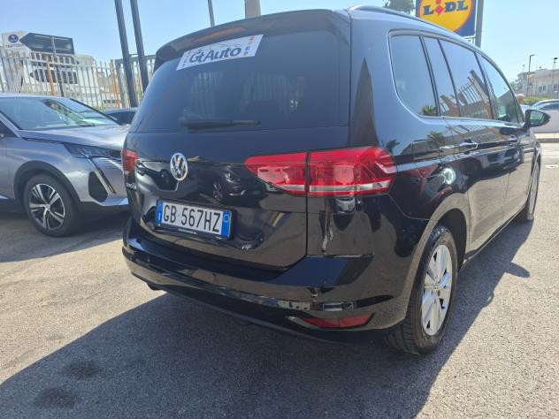 Volkswagen Touran 2.0 TDI 115 CV DSG 7 POSTI! - Foto 6