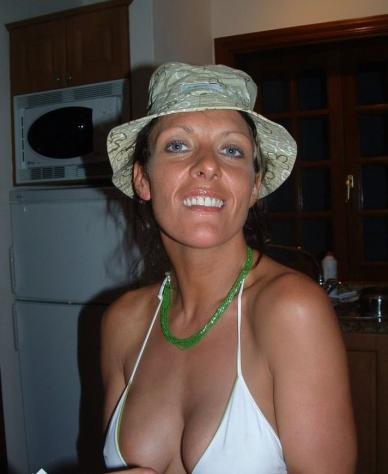 Beba: alta 173cm, 62kg, cerco uomo vicino Tel:
