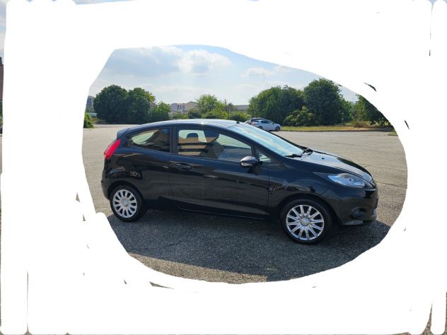 FORD FIESTA 6A SERIE anno 2011 gpl - Foto 3