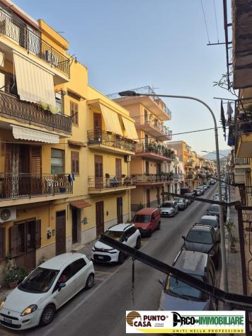Capaci – Corso Vittorio Emanuele Ampio appartamento di 130 mq - Foto 14