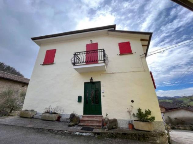 Immobile in asta di 221 m² con più di 5 locali e box auto in vendita a Casina - Foto 2