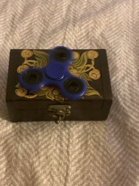 UN GIOCO RUOTANTE ANTI STRESS:FIDGET SPINNER PER TUTTE LE ETÀ TASCABILE IDEALE I - Foto 5