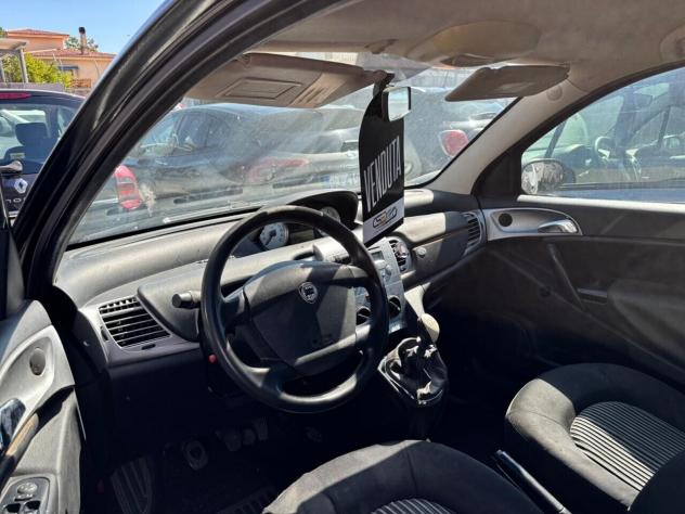 LANCIA YPSILON - NEOPATENTATI - 2 UNITDISP - Foto 2