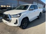TOYOTA Hilux 2.4 D-4D A/T 4WD 4 porte Double Cab Lounge rif. 22254018