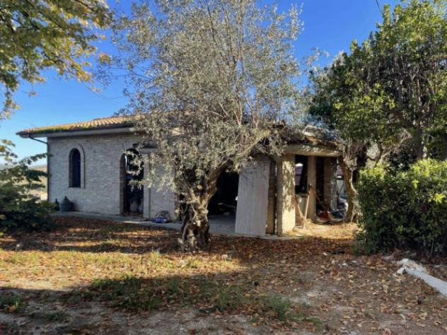 Immobile in asta di 348 m² con più di 5 locali e box auto in vendita a Civitella del Tronto - Foto 5