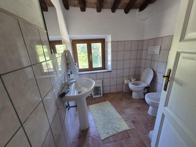 VENDESI CASALE COLLINE DI GAMBASSI TERME CON TERRENO - Foto 10