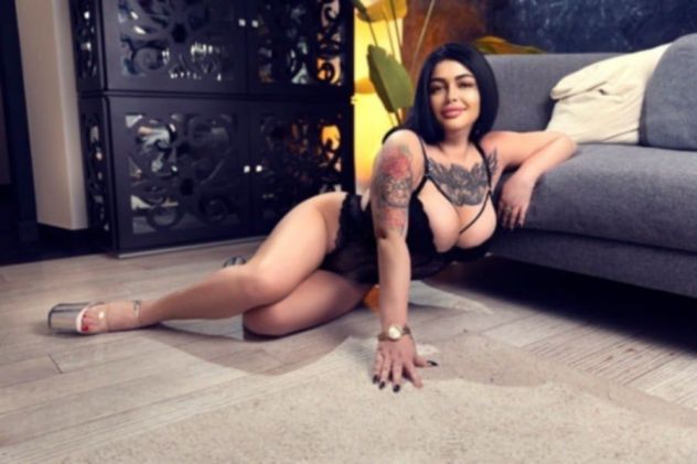 LIGNANO SABBIADORO 🔥❤️ZOCCOLONA TETTONA, ANCHE MISTRESS Tel:3930052677