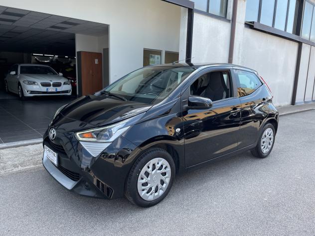 Toyota Aygo Connect 1.0 VVT-i 72CV 5 porte x-business - Foto 2