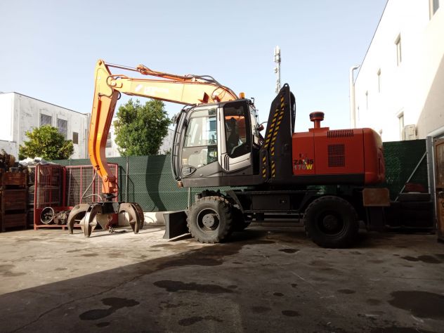 CARICATORE FIAT HITACHI X PATENTE B