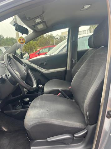 Toyota Yaris 1.0 5 porte Sol - Foto 5