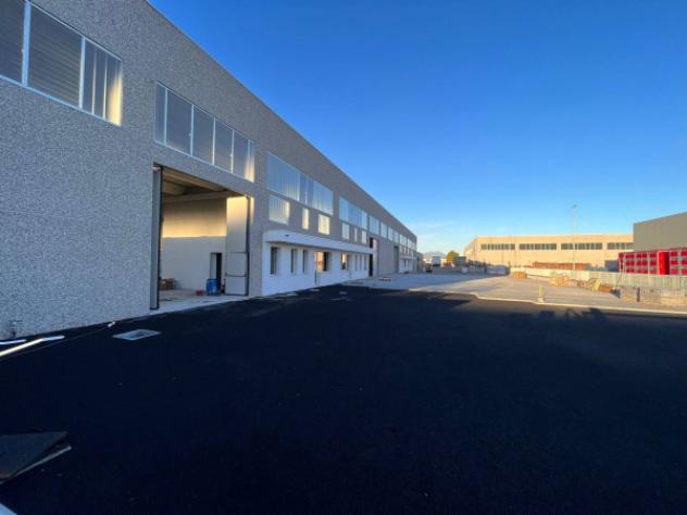 Immobile di 1150 m² con 2 locali in affitto a Montichiari - Foto 3