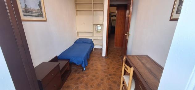 Stanza in appartamento in affitto a Messina - Foto 4