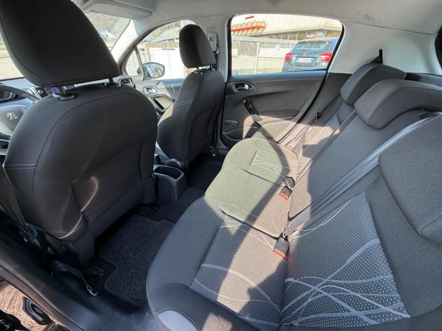 Peugeot 208 1.4 HDi 68 CV 5 porte Allure 2014 - Foto 9