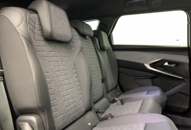 PEUGEOT 5008 1.2 Hybrid 136cv e-DCS6 Allure Pack Navi - 7 Posti rif. 23683755 - Foto 10